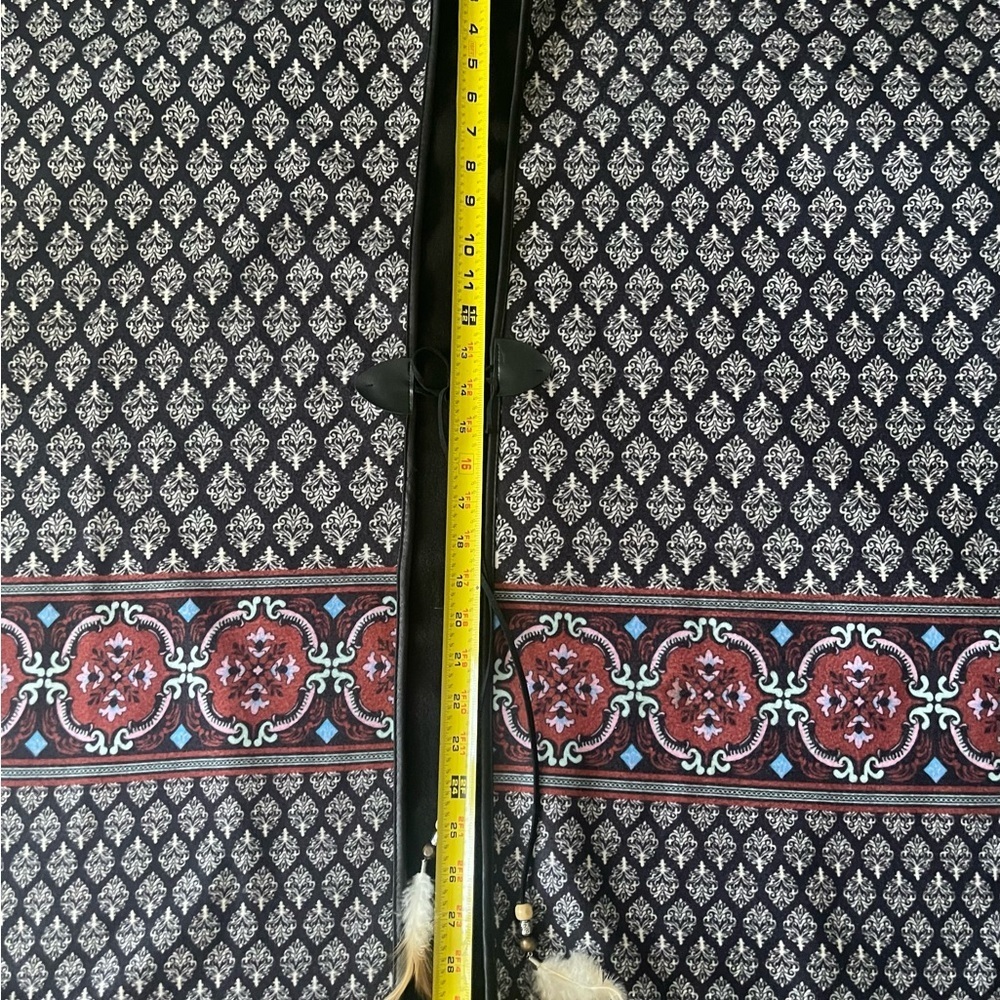 Elegant Black and Red Patterned Poncho - Picture 5 of 13